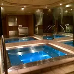 Hotel Aux Ducs De Savoie 4*
