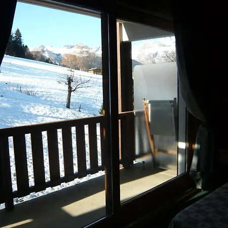 Aux Ducs De Savoie Hotel