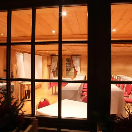 Aux Ducs De Savoie Hotel