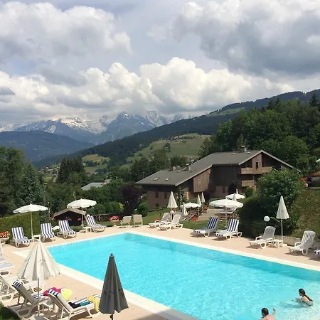 Aux Ducs De Savoie Hotel