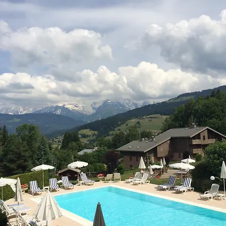 Hotel Aux Ducs De Savoie 4*