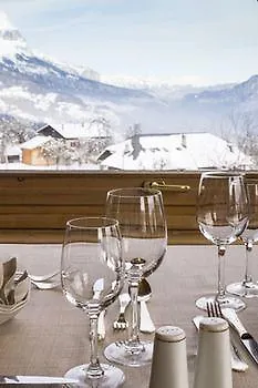 Aux Ducs De Savoie Hotel