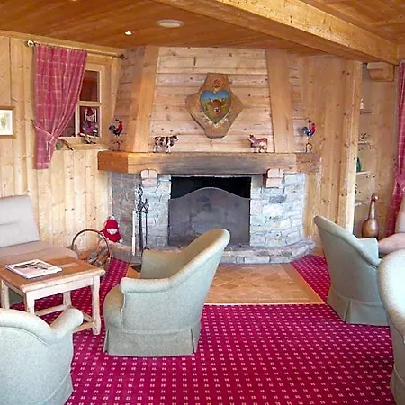 Aux Ducs De Savoie Hotel