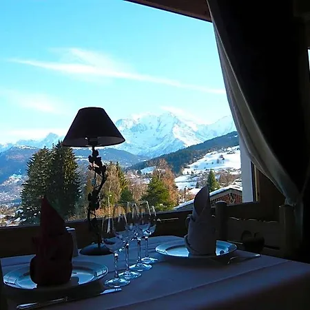 Hotel Aux Ducs De Savoie 4*