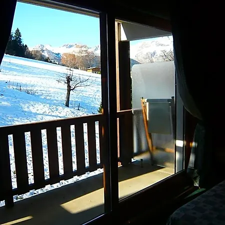Aux Ducs De Savoie Hotel