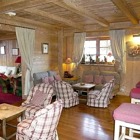 Hotel Aux Ducs De Savoie 4*