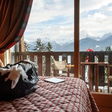 Hotel Aux Ducs De Savoie 4*