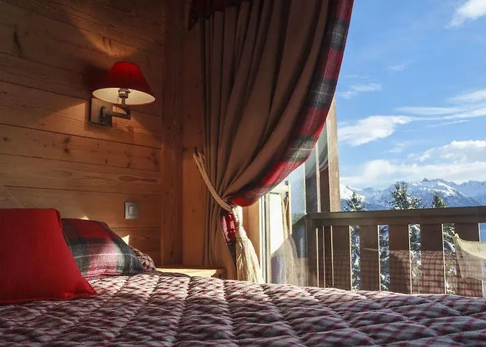 Aux Ducs De Savoie Hotel 4*